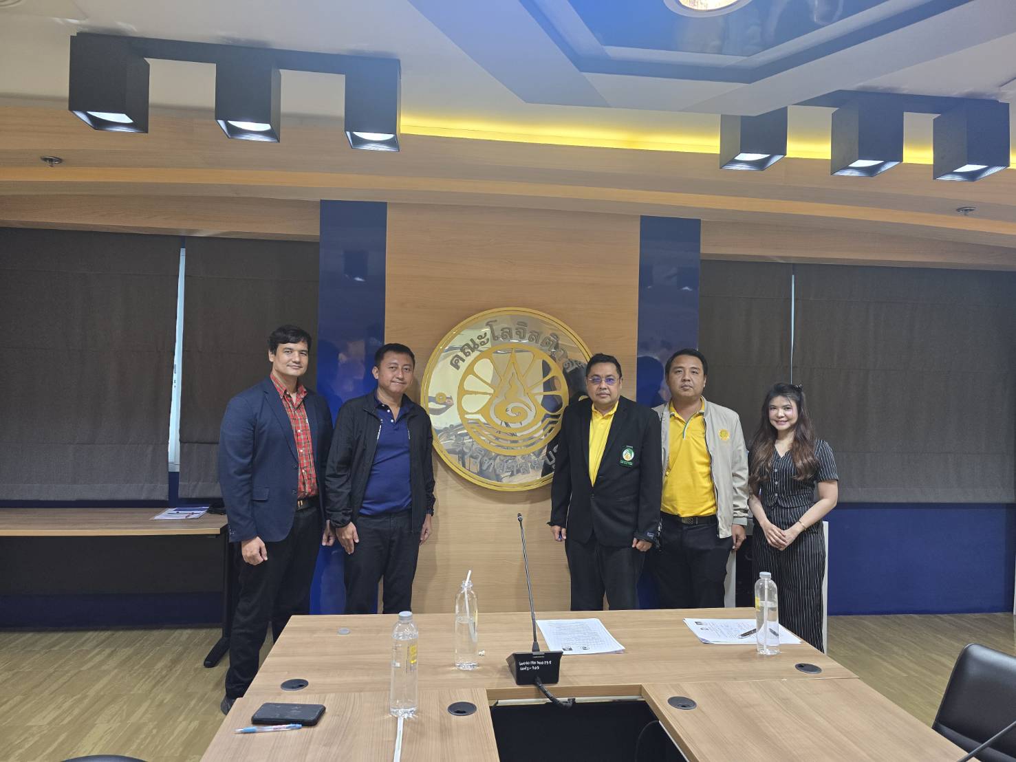 สอบสัมภาษณ์และประชุมเพื่อคัดเลือกบุตรเกษตรกรชาวสวนยางเพื่อรับทุน ประจำปีงบประมาณ 2568
