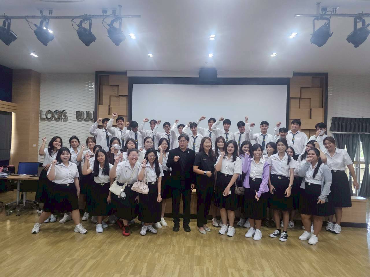 คณะโลจิสติกส์ มหาวิทยาลัยบูรพา จัดงานปฐมนิเทศน์นิสิตปี 1 แขนงวิชาสมาร์ทฟาร์มมิ่งและโซ่อุปทานอัจฉริยะ (Smart Farming and Supply Chain)