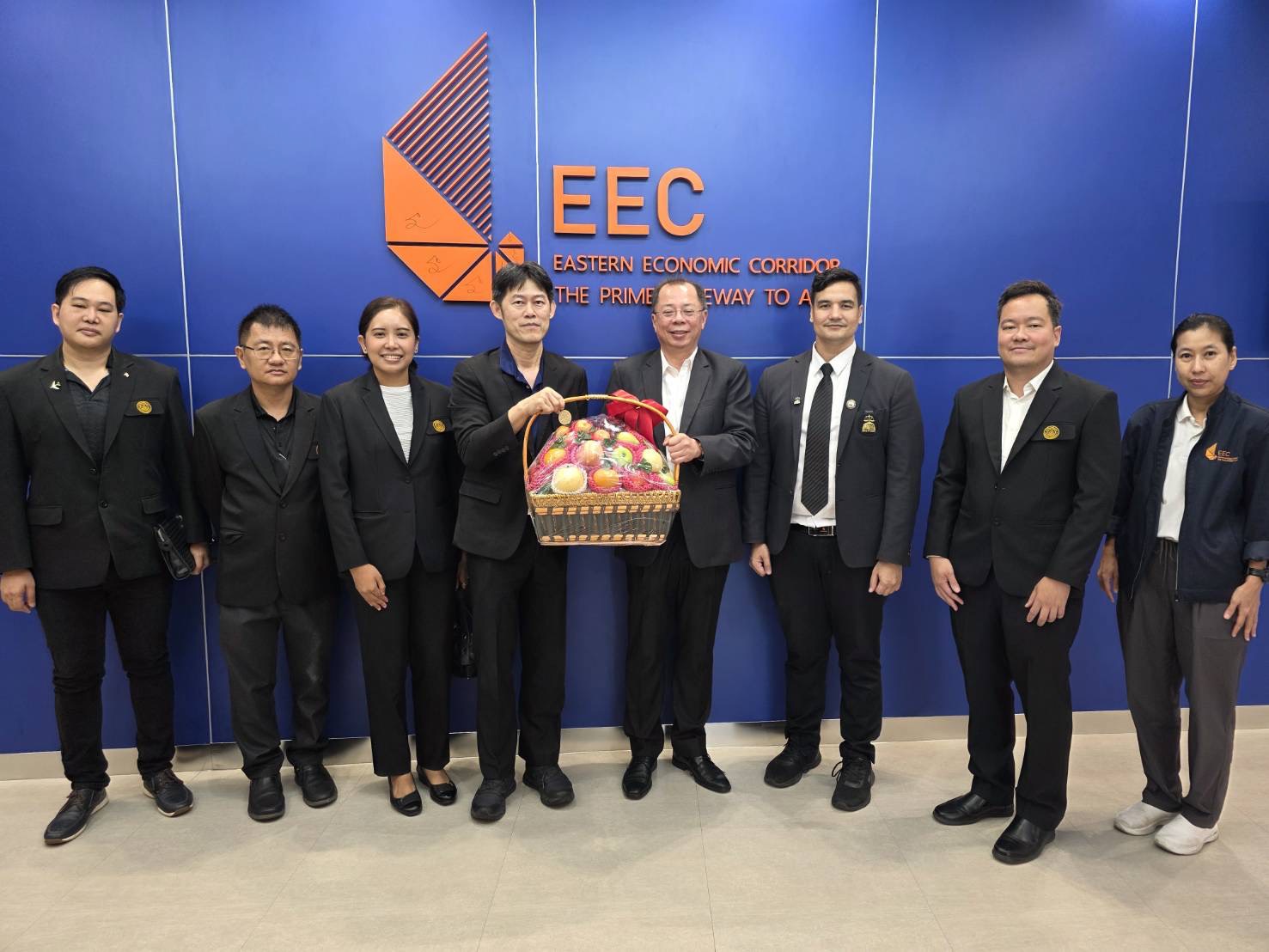 คณะโลจิสติกส์ มหาวิทยาลัยบูรพา เข้าหารือ สกพอ. แลกเปลี่ยนแนวทางการขับเคลื่อนนโยบายเขตพัฒนาพิเศษภาคตะวันออก (EEC)