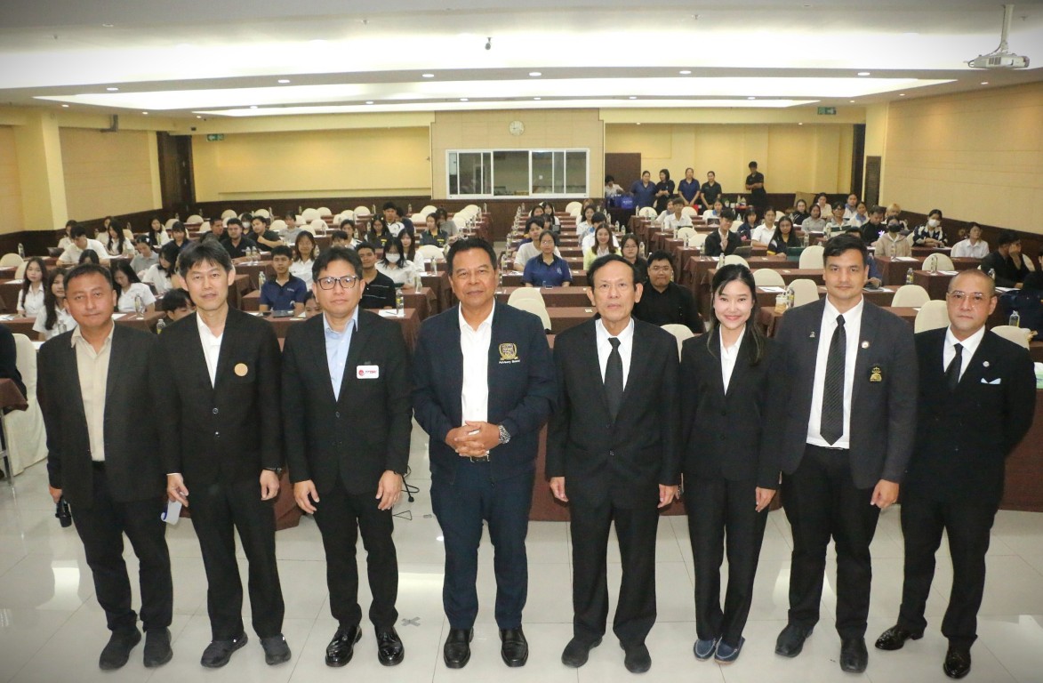 สัมมนาวิชาการ เรื่อง “พาณิชยนาวีในยุคเส้นทางเดินเรือผันผวน: ผลกระทบต่อธุรกิจขนส่งทางทะเลและกฎหมายพาณิชยนาวี” (Maritime Routes under Disruption: Impacts on Shipping Business and Maritime Law)