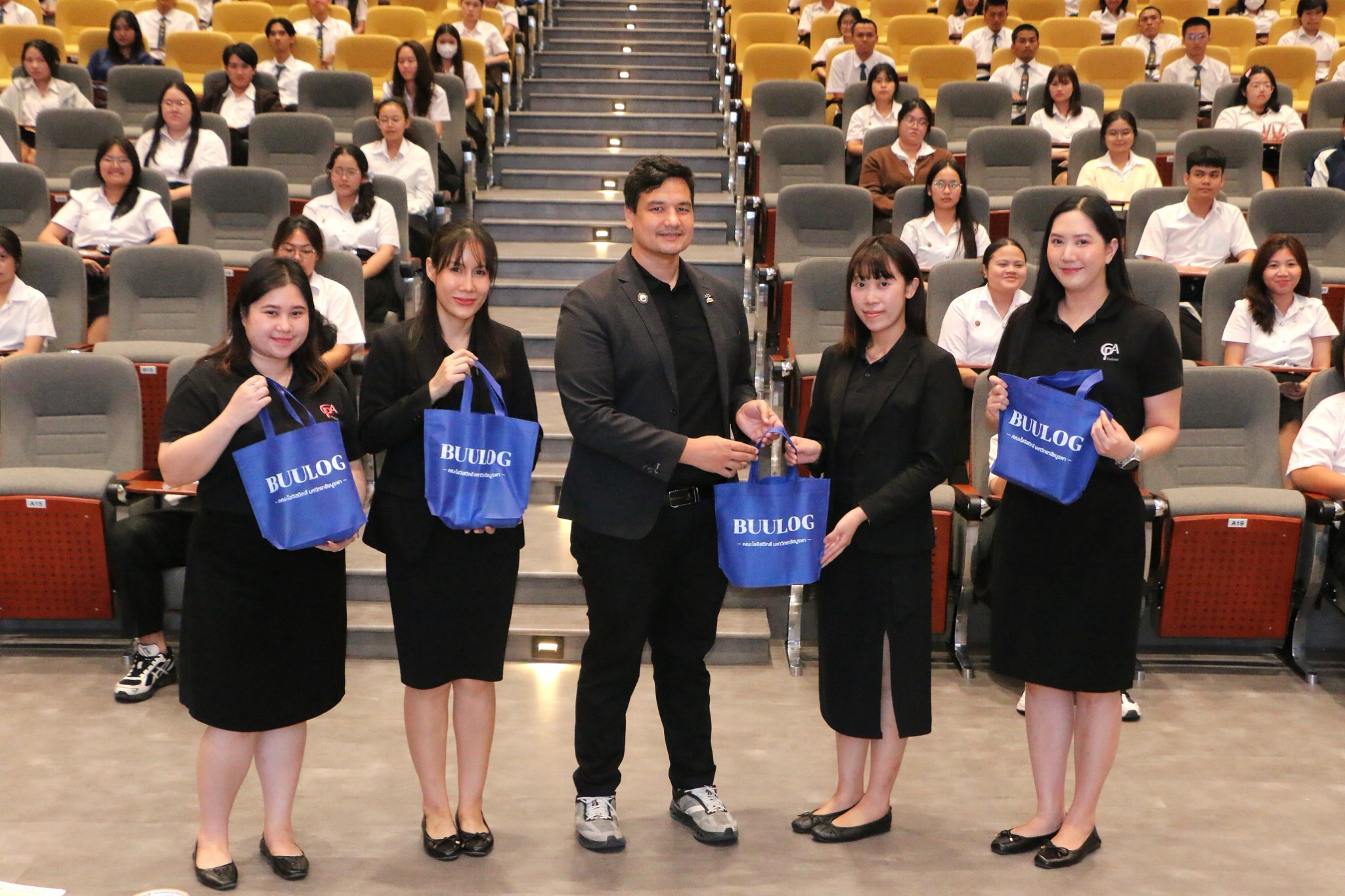 คณะโลจิสติกส์ มหาวิทยาลัยบูรพา จัดสอบเสมือนจริง TOEIC Mock Exam